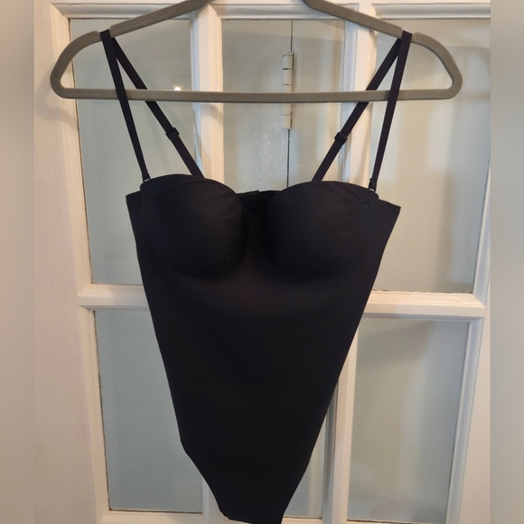 SKIMS Sleek Black Molded Underwire Shapewear Bodysuit- FITS SDD- SOLD OUT ONLINE - Picture 7 of 11